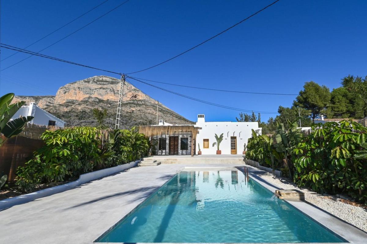 Properties for sale and rent in Spain photo 4