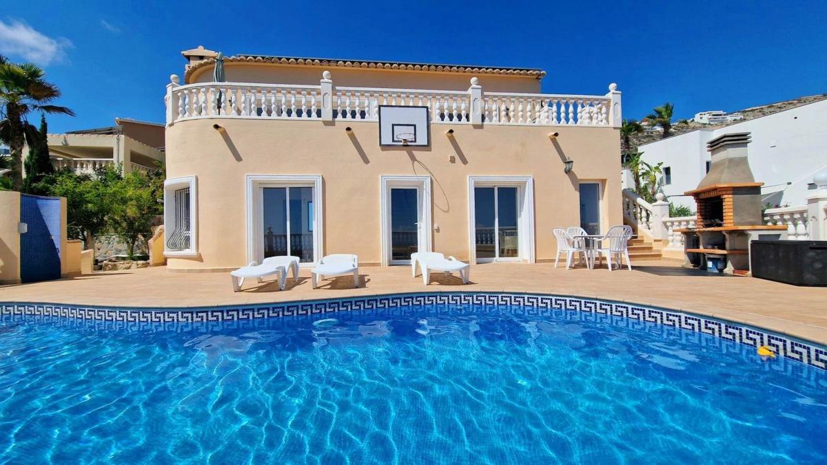 Properties for sale and rent in Spain photo 2