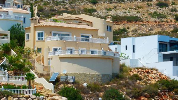Casa o chalet independiente en Calle Lirios, Cumbre del Sol, Benitachell thumbnail 3