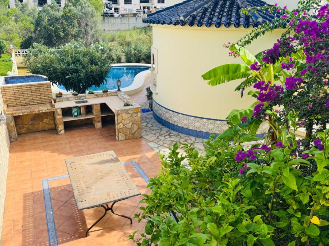Properties for sale and rent in Spain photo 4