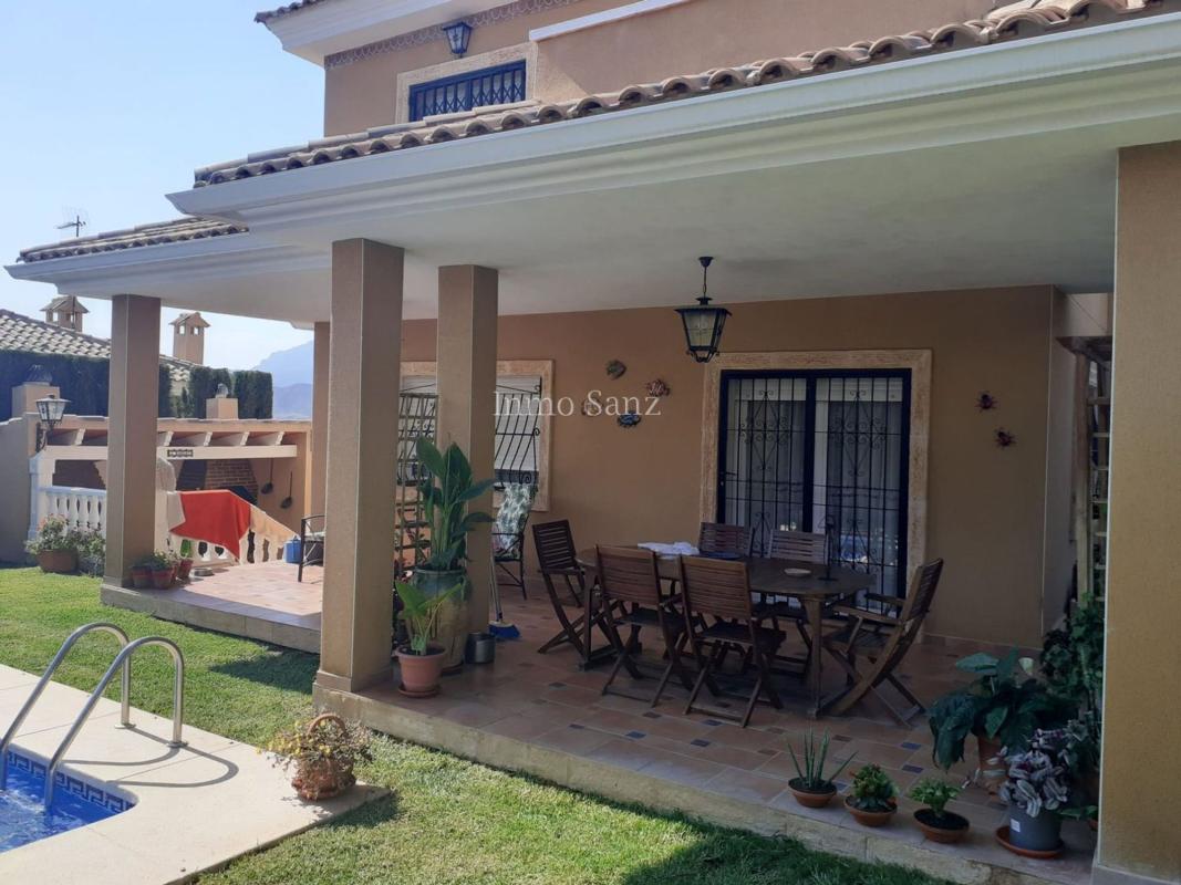 Properties for sale and rent in Spain photo 3