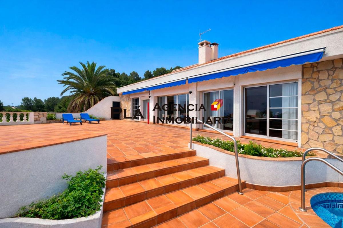 Properties for sale and rent in Spain photo 3