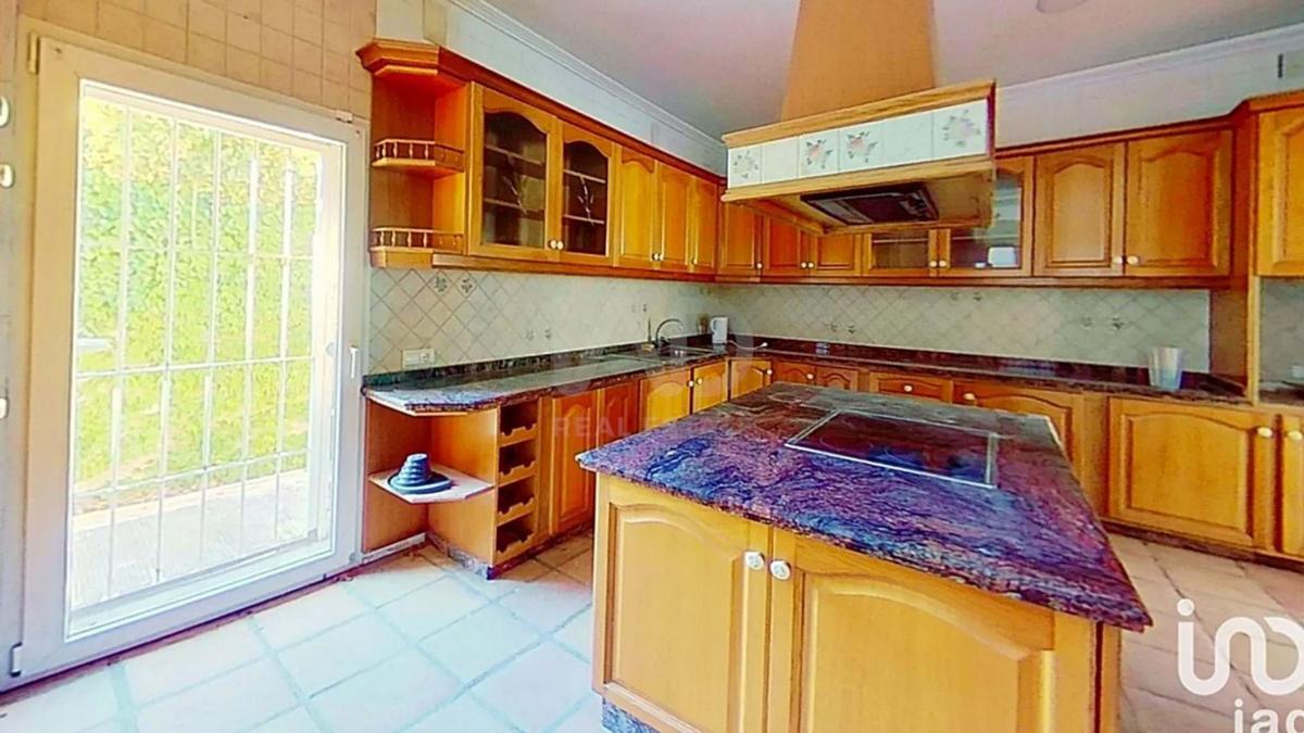 Venta de chalet independiente en Casa o chalet en Vistahermosa, Alicante / Alacant, Alicante / Alacant
 photo 3