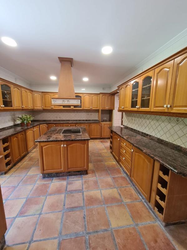 Properties for sale and rent in Spain photo 5