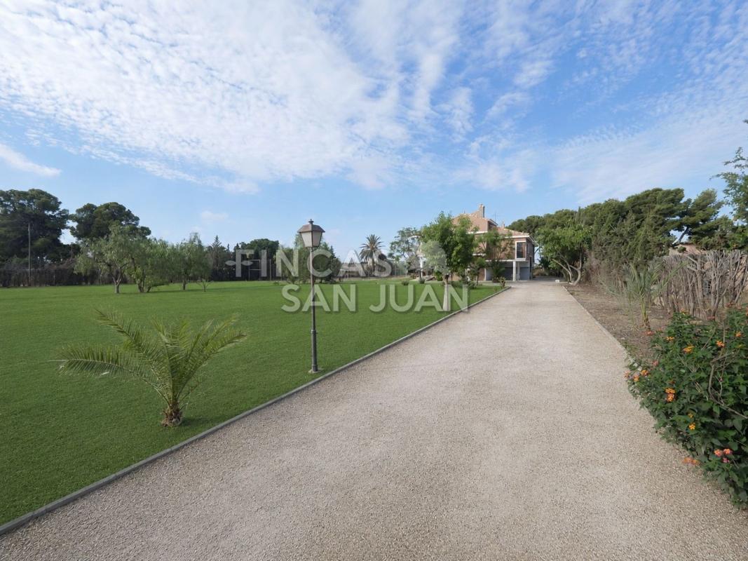 Properties for sale and rent in Spain photo 2