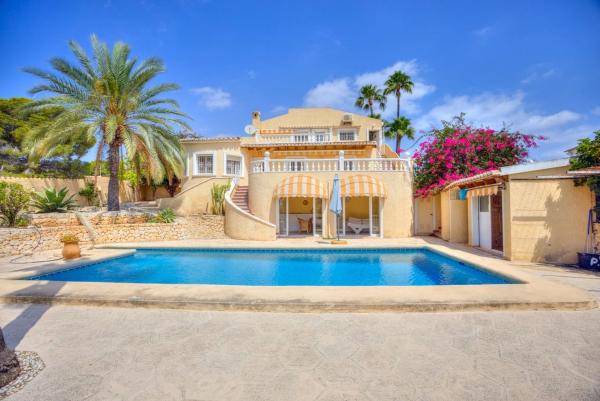 Chalet wolnostojący na sprzedaż w Casa o chalet en Cala Advocat - Baladrar, Benissa, Benissa photo 1