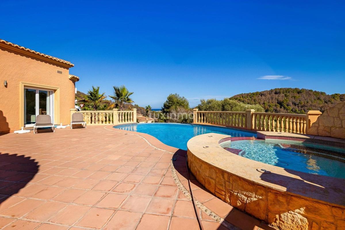 Properties for sale and rent in Spain photo 5
