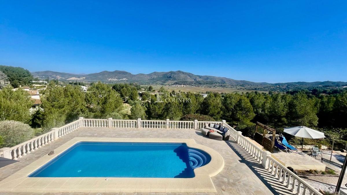 Properties for sale and rent in Spain photo 2