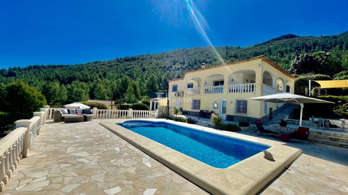 Properties for sale and rent in Spain photo 5