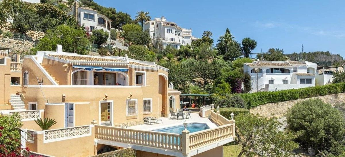 Properties for sale and rent in Spain photo 2