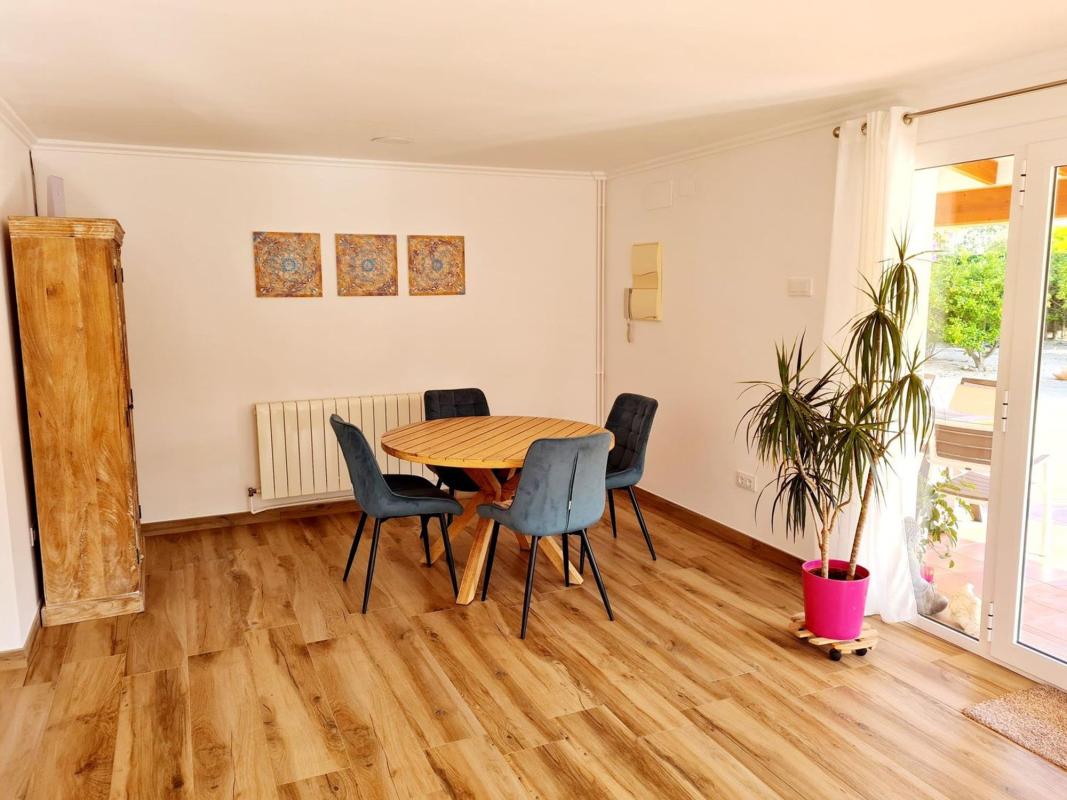 Properties for sale and rent in Spain photo 2
