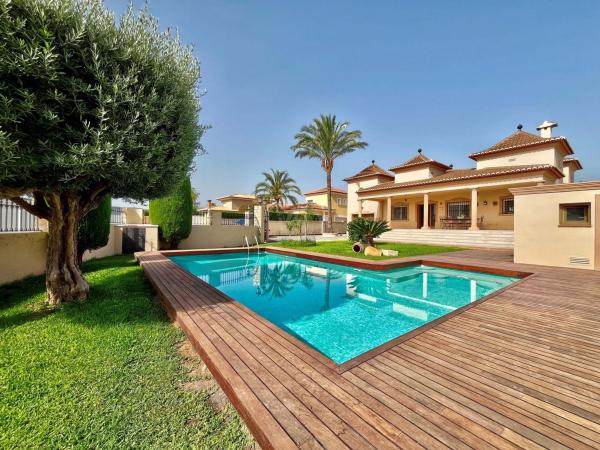 Chalet independiente en venta en Casa o chalet en Beniarbeig, Beniarbeig
photo 1
