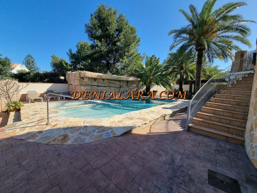 Продажа отдельного шале в Casa o chalet en El Montgó, Denia, Дения photo 3