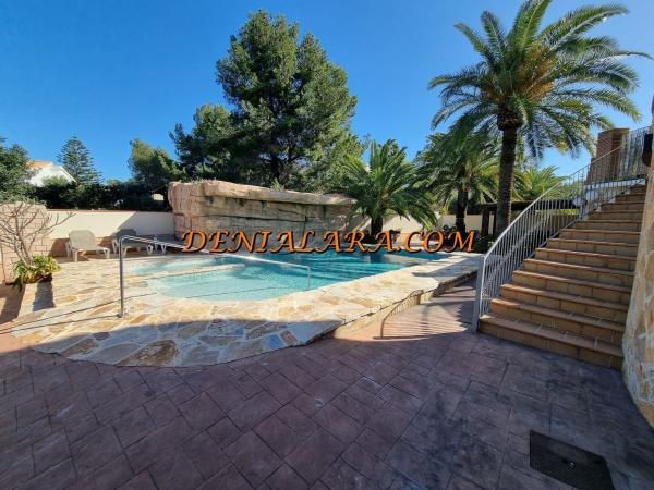 Chalet wolnostojący na sprzedaż w  Casa o chalet en El Montgó, Denia, Dénia photo 3