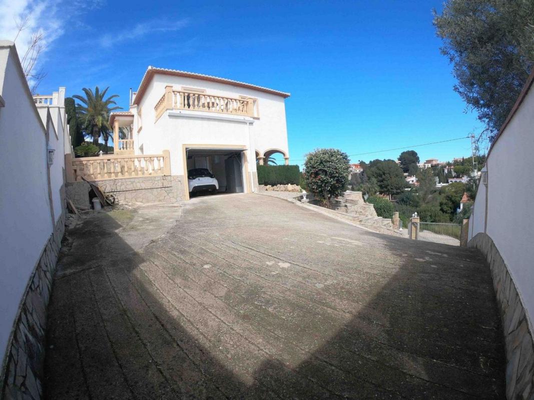 Properties for sale and rent in Spain photo 4