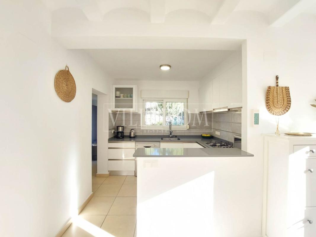 Properties for sale and rent in Spain photo 5
