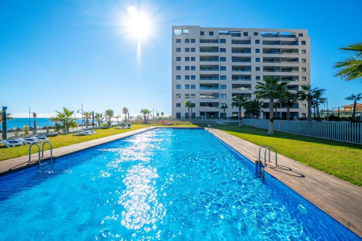Sale of apartment in Piso en Punta Prima, Torrevieja, Torrevieja
photo 3