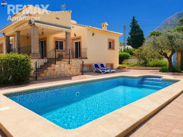 Casa o chalet independiente en Calle Acàcia, El Montgó, Denia photo 1