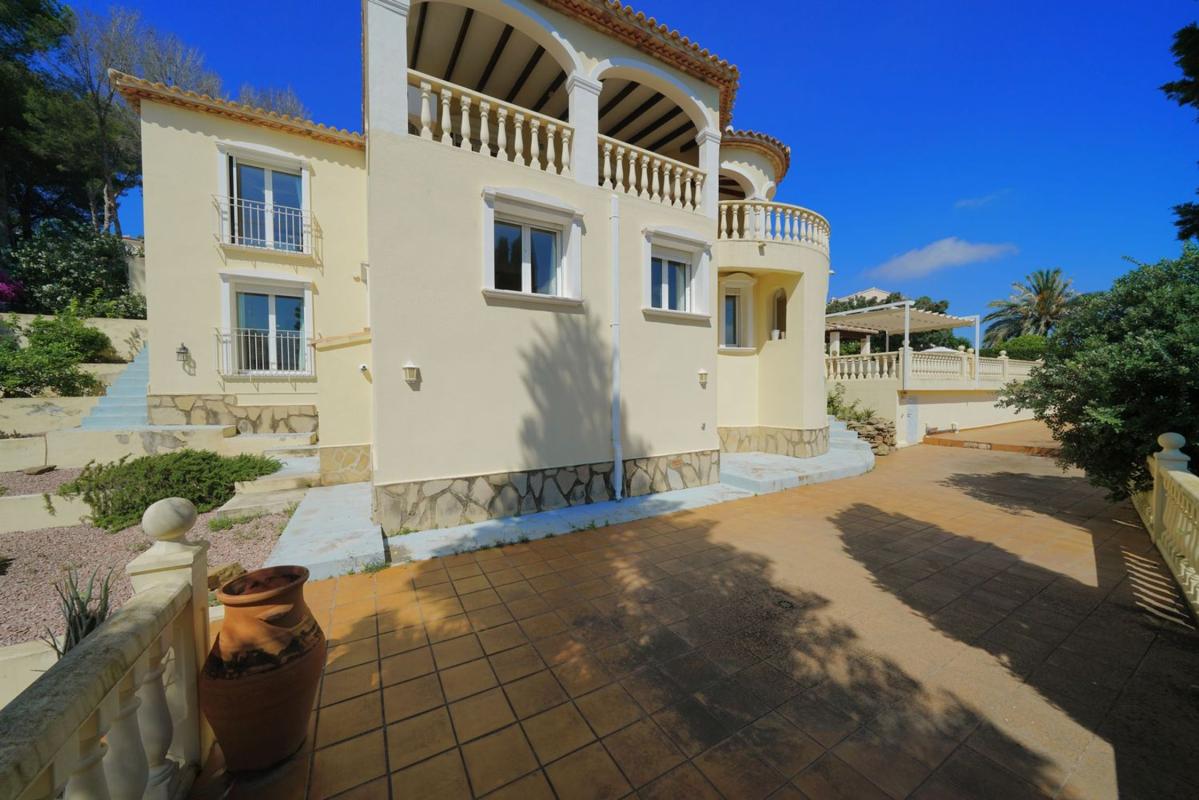 Properties for sale and rent in Spain photo 5