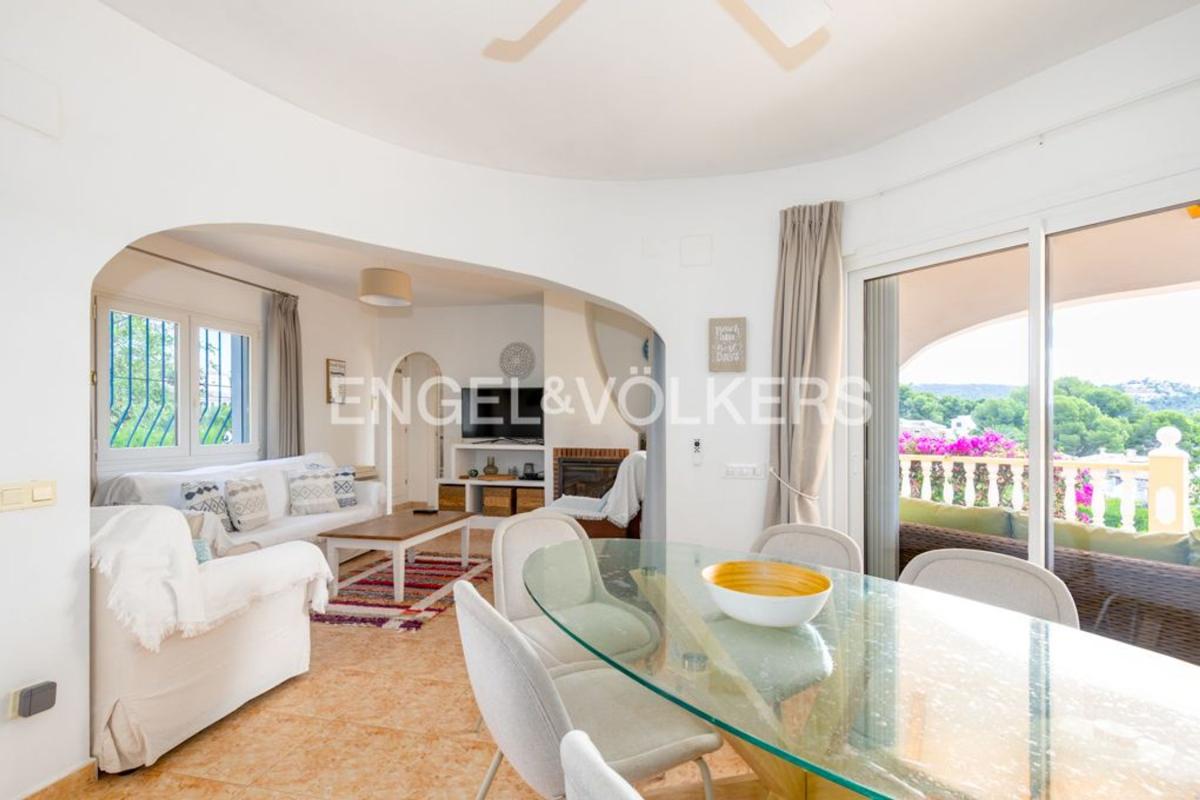 Properties for sale and rent in Spain photo 4