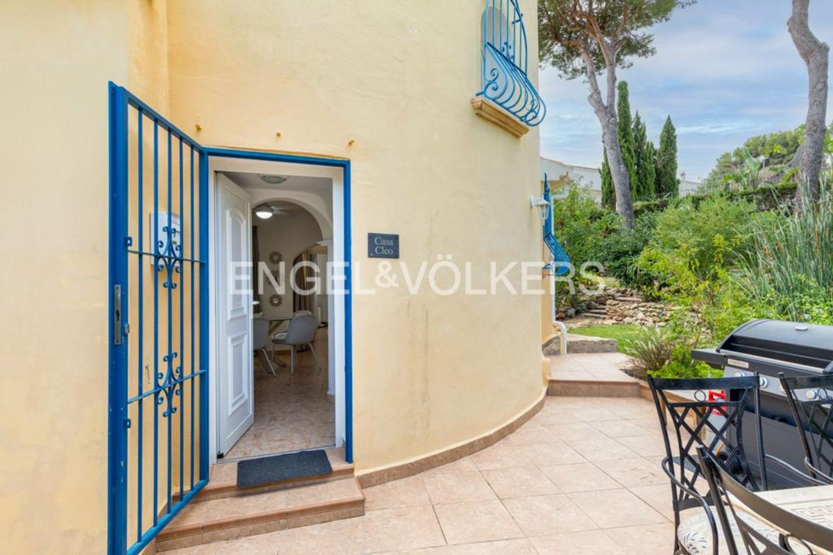 Properties for sale and rent in Spain photo 5