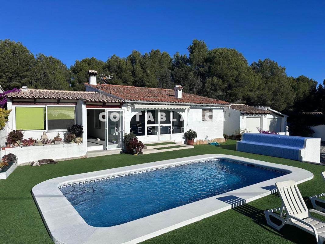 Sale of independent chalet in Casa o chalet en Calle Córdoba, Benimeit-Tabaira, Moraira, Moraira
photo 1