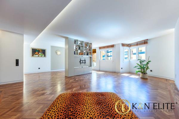 Venta de piso en Piso en Avenida Maisonnave, Ensanche-Diputación, Alicante / Alacant, Alicante / Alacant
 photo 1