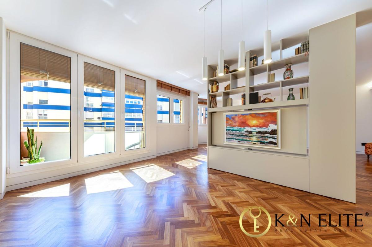 Venta de piso en Piso en Avenida Maisonnave, Ensanche-Diputación, Alicante / Alacant, Alicante / Alacant
 photo 2