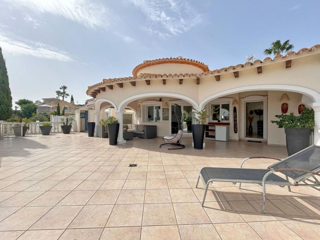 Properties for sale and rent in Spain photo 3
