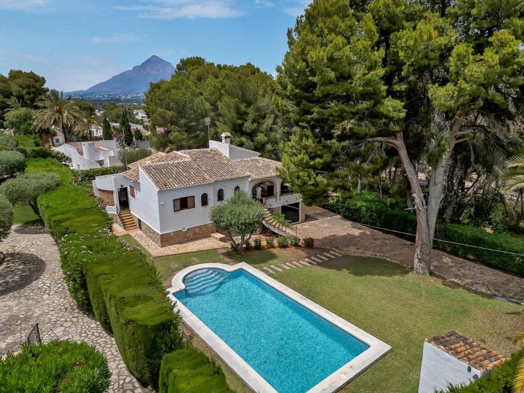 Properties for sale and rent in Spain photo 3