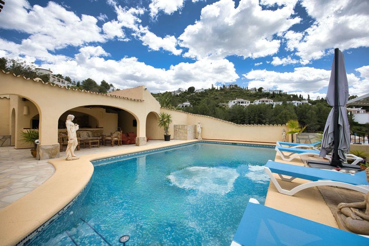 Properties for sale and rent in Spain photo 1