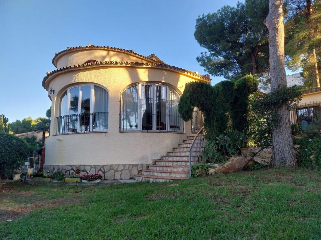 Properties for sale and rent in Spain photo 2