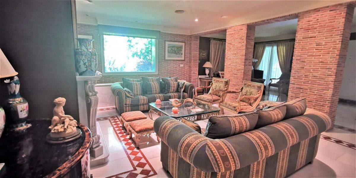 Недвижимость на продажу и в аренду в Испании photo 2