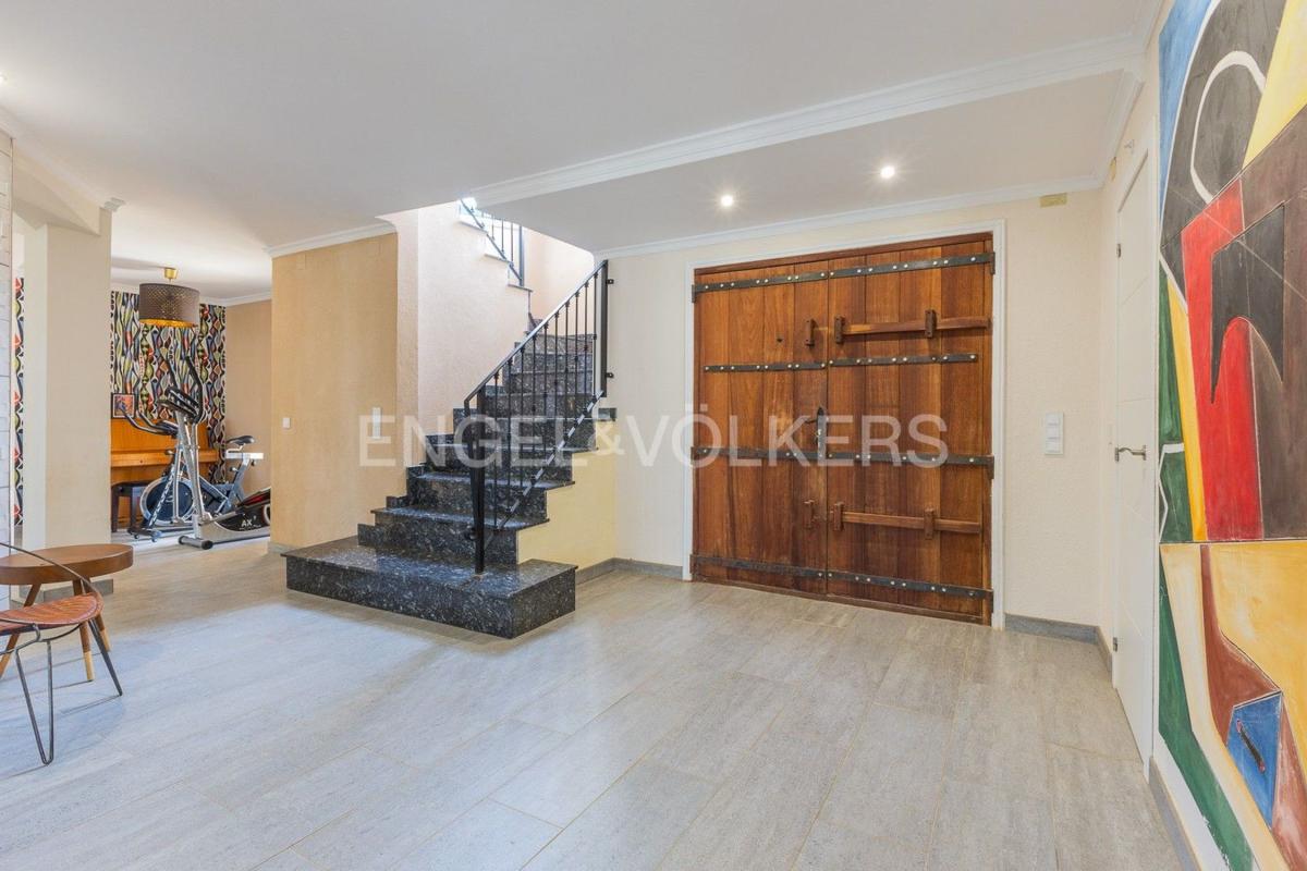 Properties for sale and rent in Spain photo 4