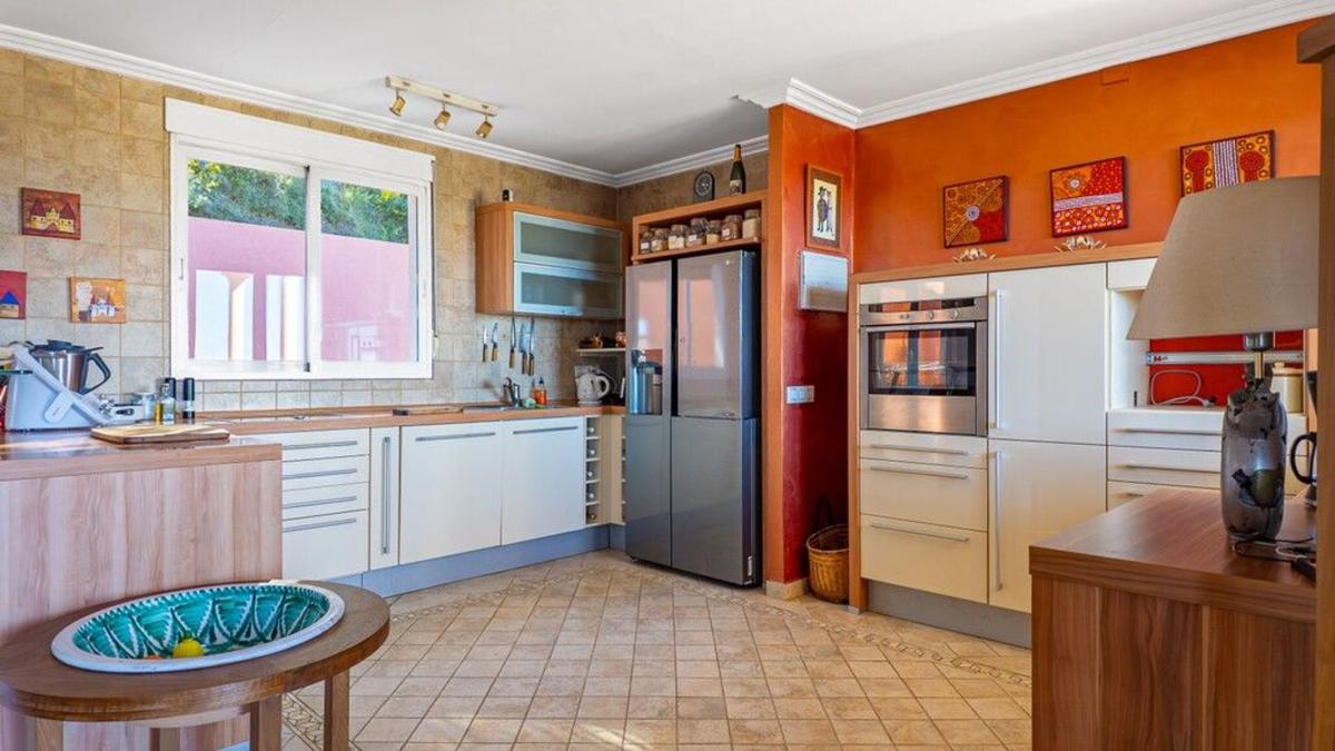Properties for sale and rent in Spain photo 5