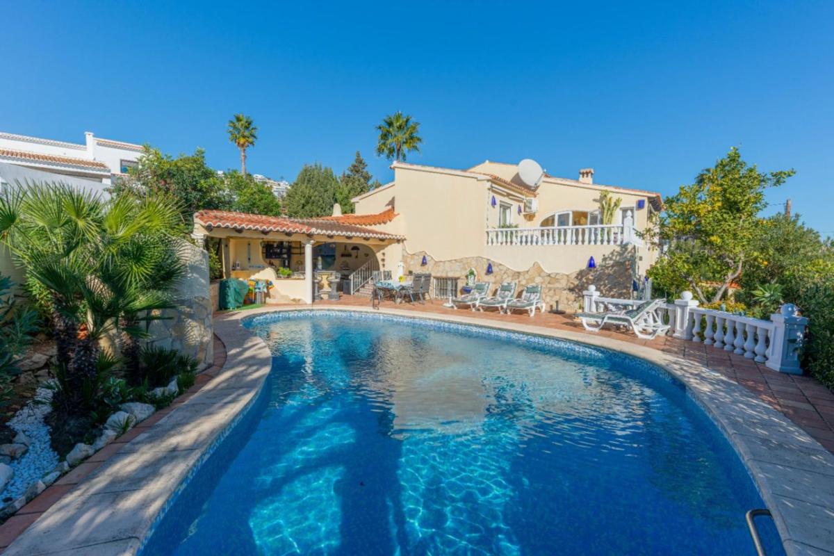 Properties for sale and rent in Spain photo 2