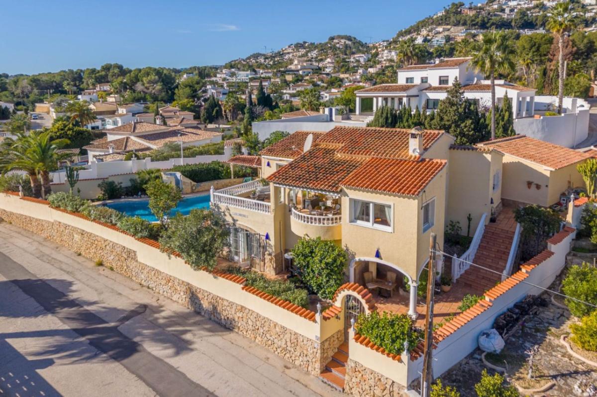Properties for sale and rent in Spain photo 3
