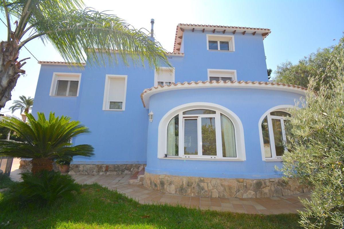 Properties for sale and rent in Spain photo 2