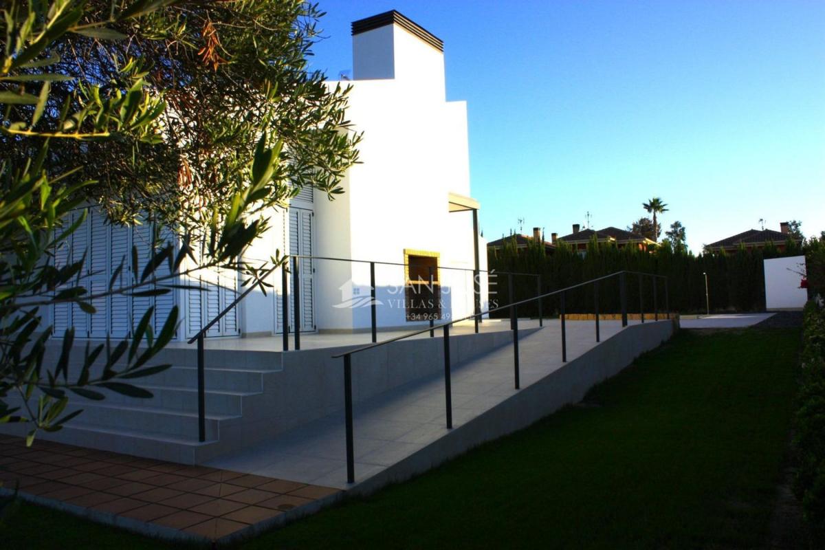 Properties for sale and rent in Spain photo 3