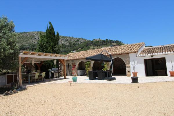 Частный шале на продаже в Casa o chalet en Alcalalí, Алкалави photo 1