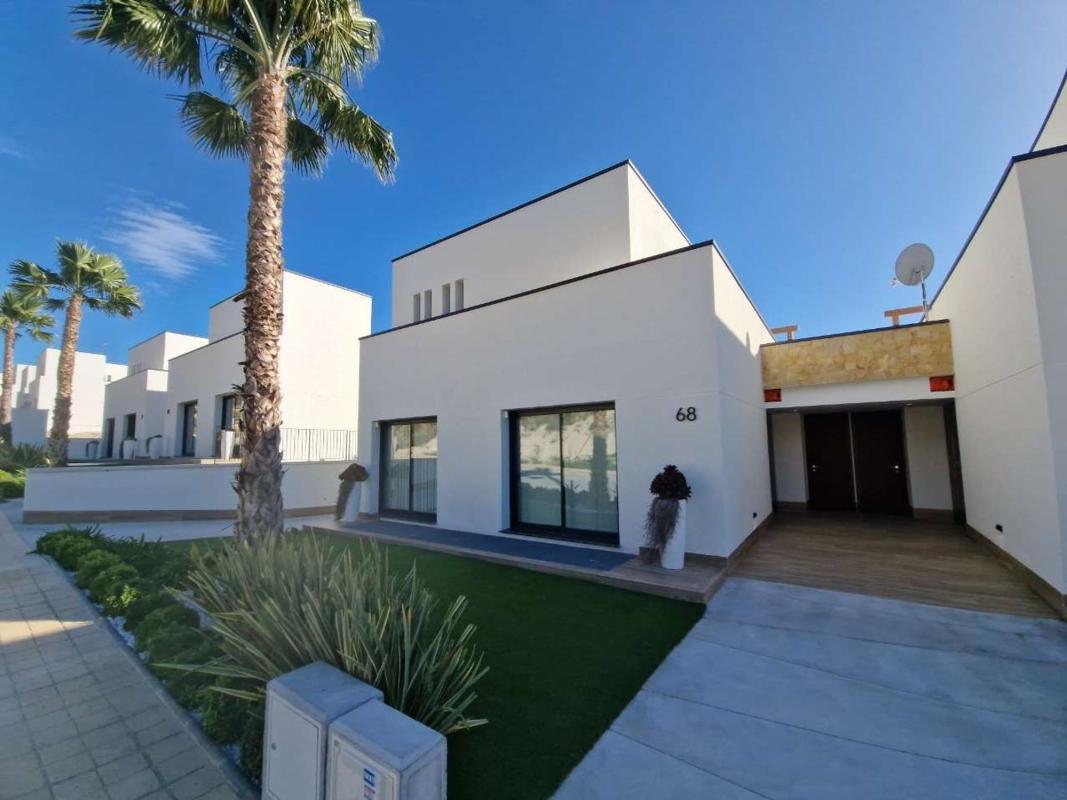 Properties for sale and rent in Spain photo 2