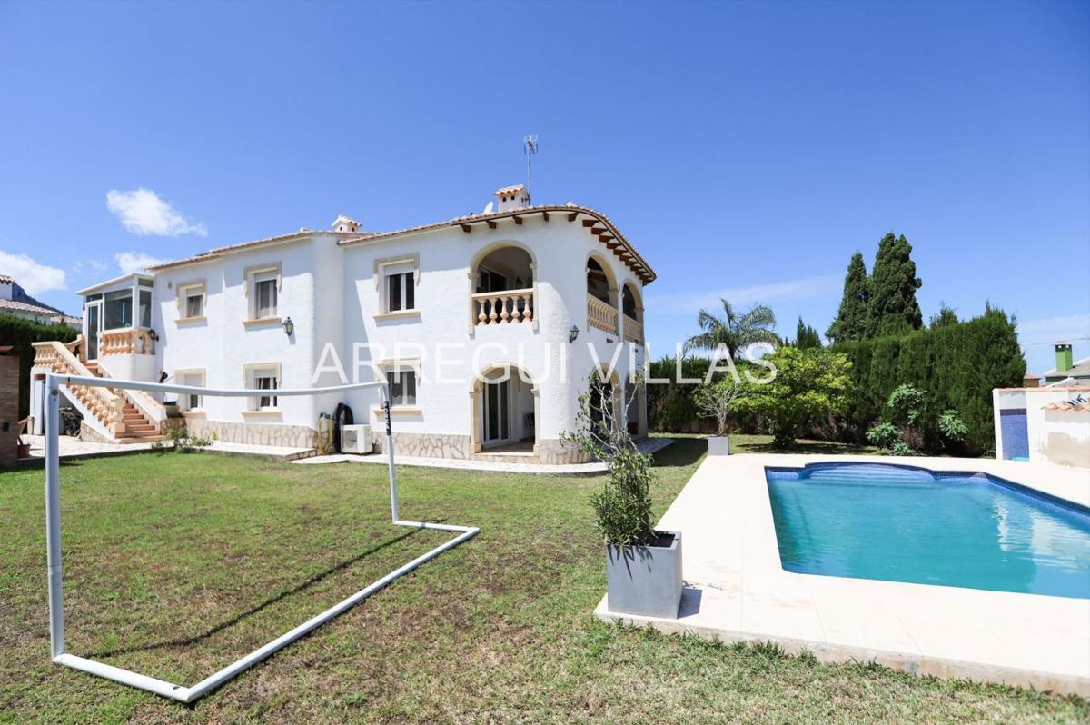 Properties for sale and rent in Spain photo 2