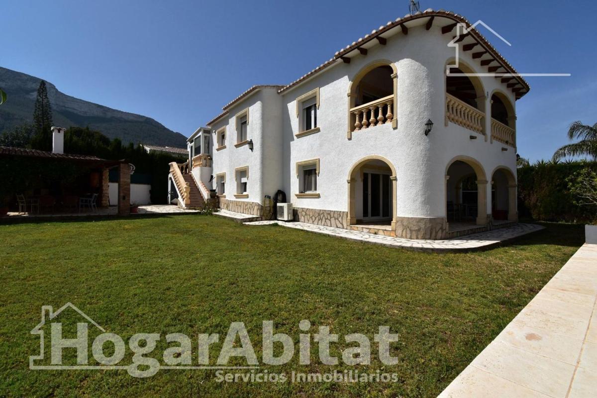 Properties for sale and rent in Spain photo 1