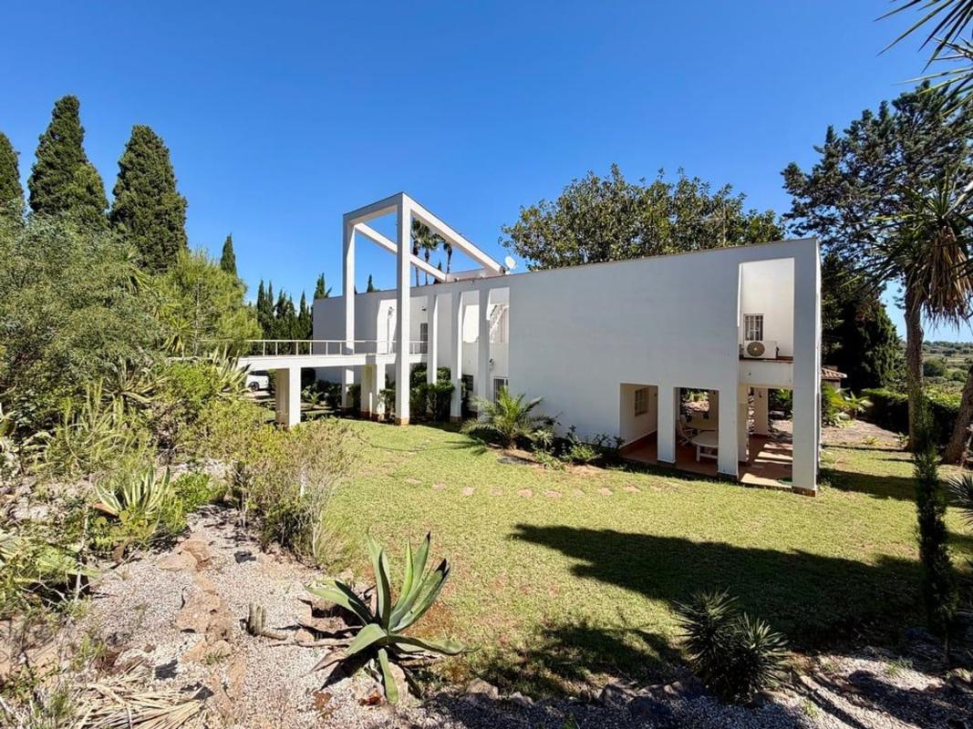 Properties for sale and rent in Spain photo 3