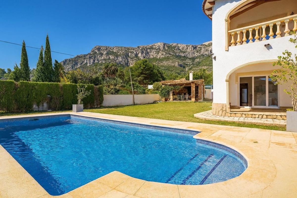 Продажа отдельного шале в  Casa o chalet en El Montgó, Denia, Дения photo 5