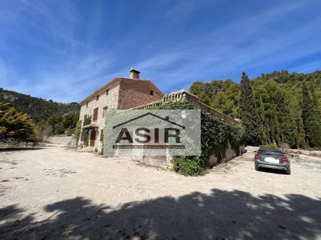 Propiedades en venta y alquiler en España photo 1