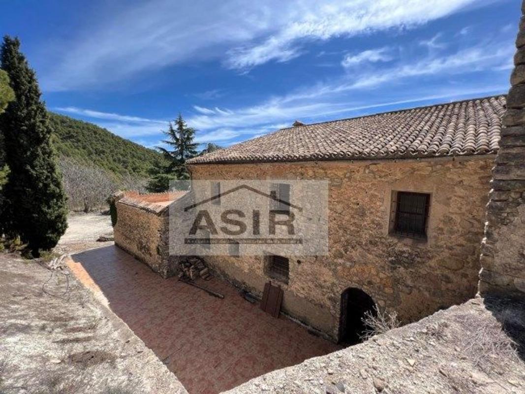 Propiedades en venta y alquiler en España photo 2