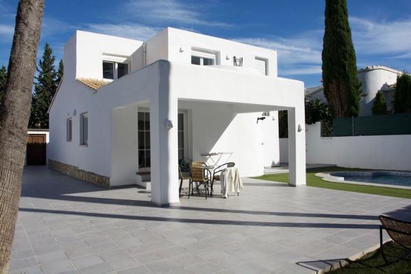 Частный шале на продаже в  Casa o chalet en El Montgó, Denia, Дения photo 1