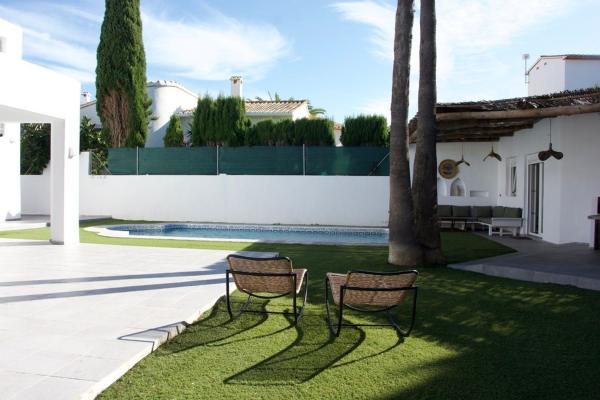 Частный шале на продаже в  Casa o chalet en El Montgó, Denia, Дения photo 3