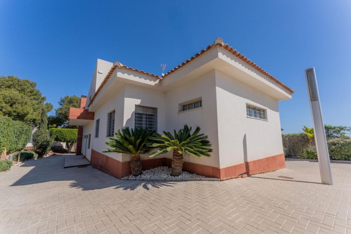 Propiedades en venta y alquiler en España photo 3